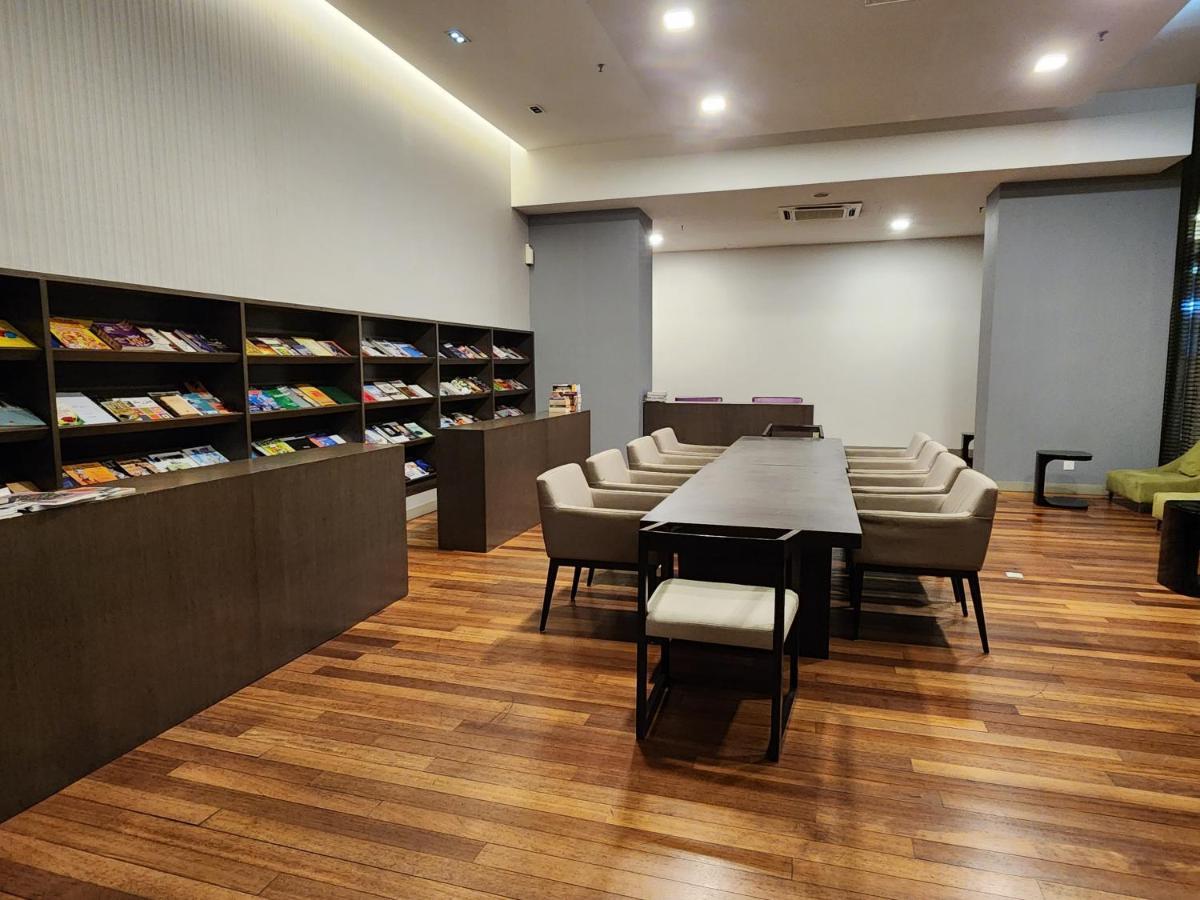 Regalia Suites Kuala Lumpur Klcc מראה חיצוני תמונה