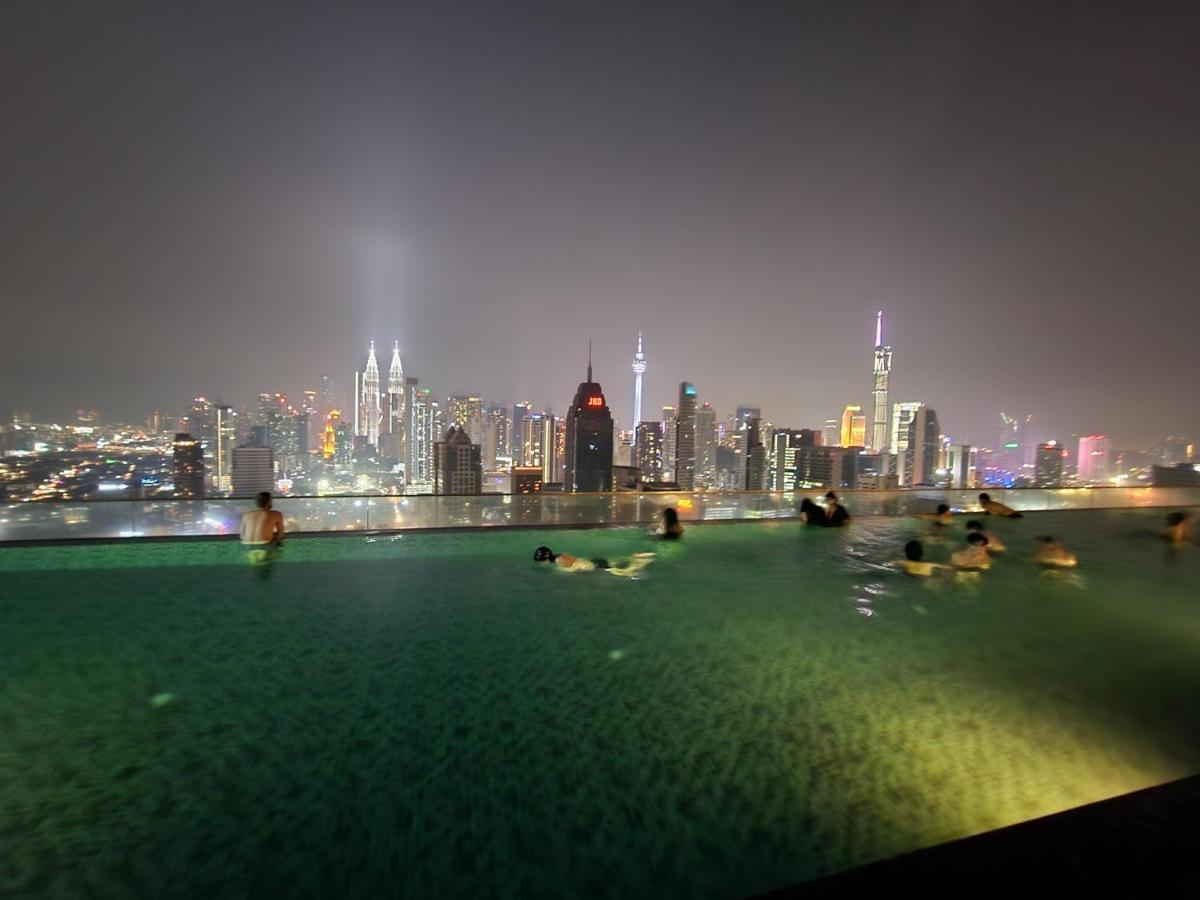 Regalia Suites Kuala Lumpur Klcc מראה חיצוני תמונה